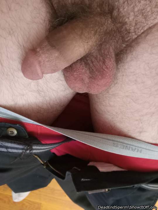 Oh wow what a great photo. That�s a good looking cock, perfe