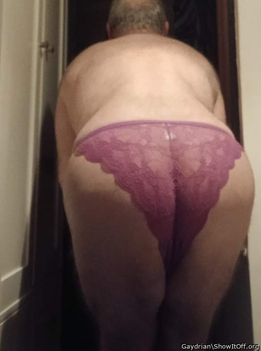 Love your bum in these sexy panties 