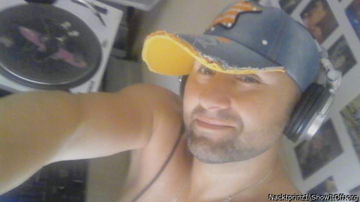 Das bin ich hier f�r euch M�dels & Frauen ..Gerne Nackt