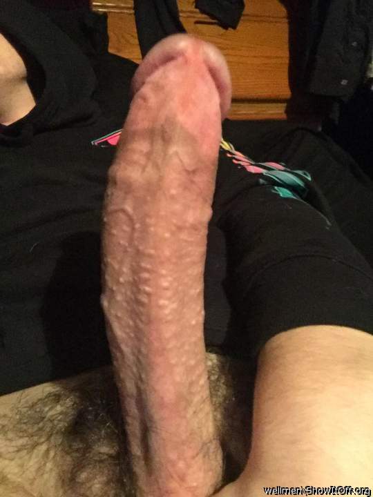 Such a gorgeous, big cock! 