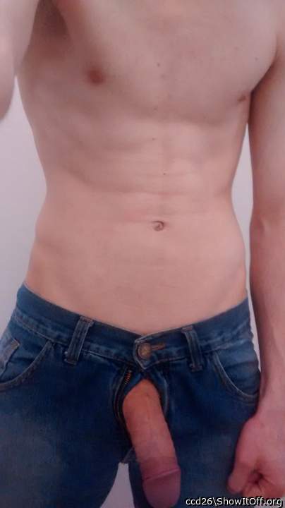 FUCK me thats a very sexy pic,  your damn hot as hell with t