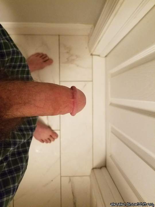 Wow such a big beautiful cock man..... 