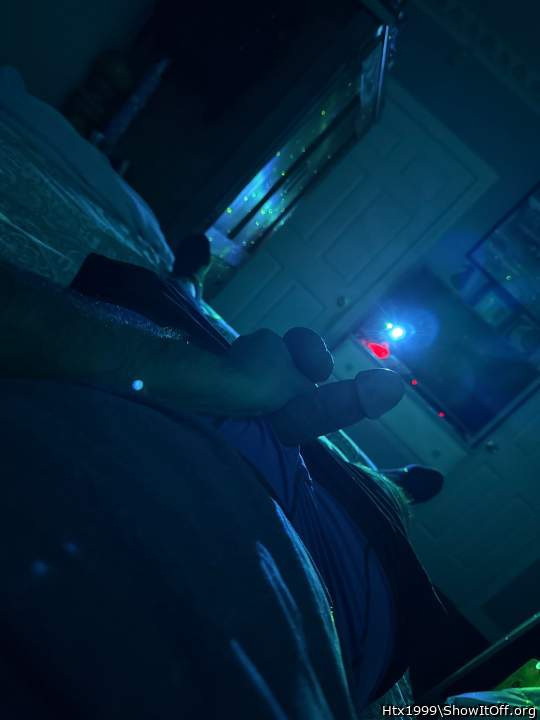 Adult image from Htx1999