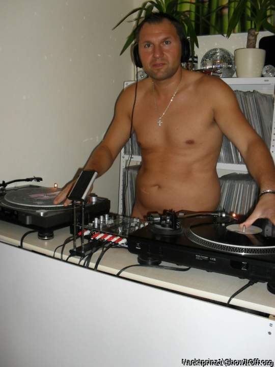 Das bin ich hier f�r euch M�dels & Frauen ..Gerne Nackt