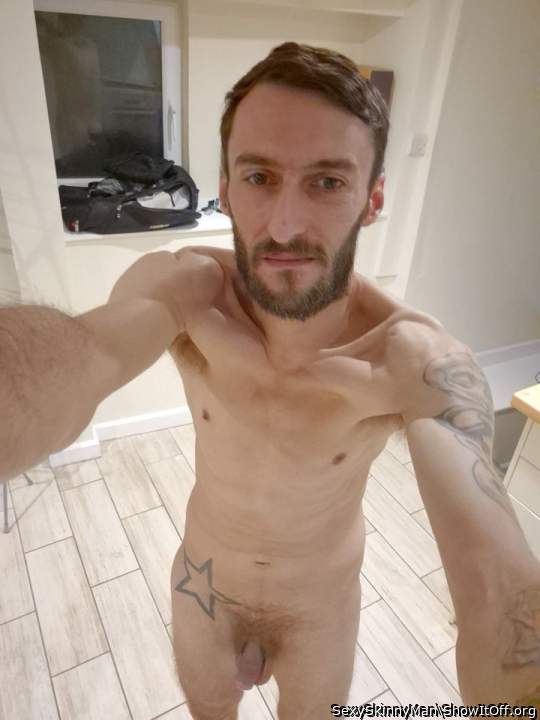 Adult image from SexySkinnyMan