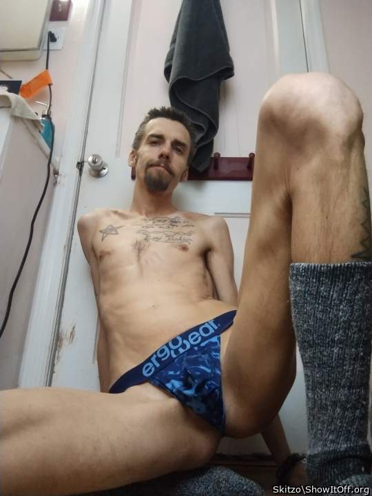 Adult image from Skitzo