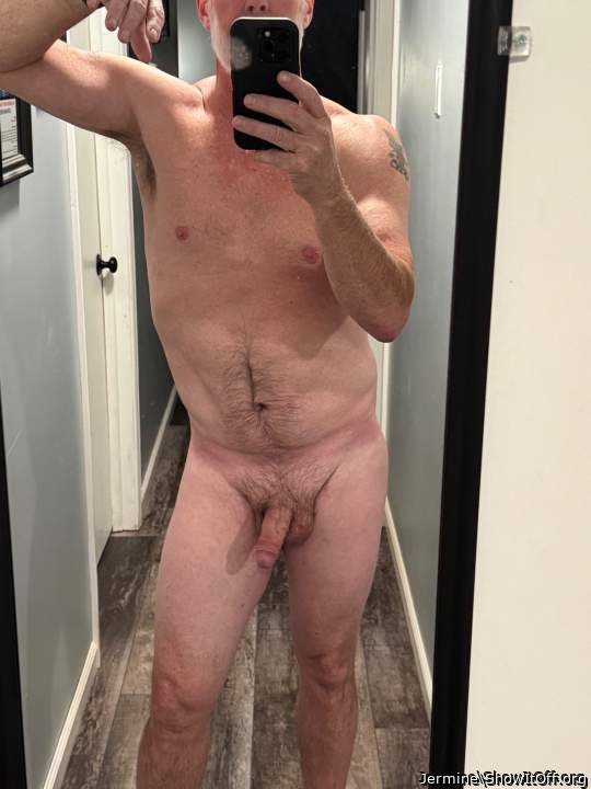 Mmmmm I�m liking what I see. Strokin to it