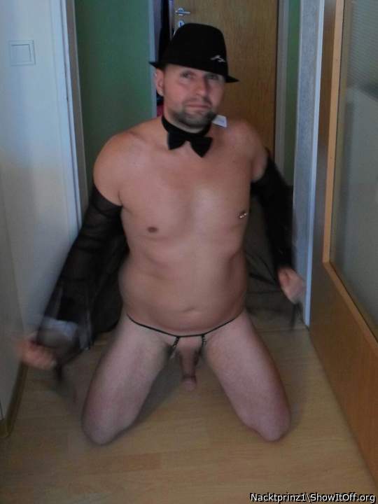 Das bin ich hier f�r euch M�dels & Frauen ..Gerne Nackt