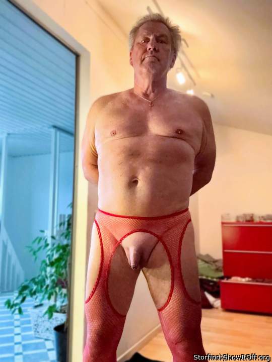 Fat pig H�kan Svensk alias Swedish sissywhore