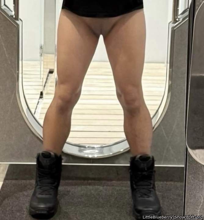 😣 Cold locker room!