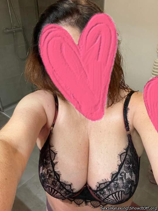 i'm a faithfull housewife who likes stylish lingerie, what would you do to me?