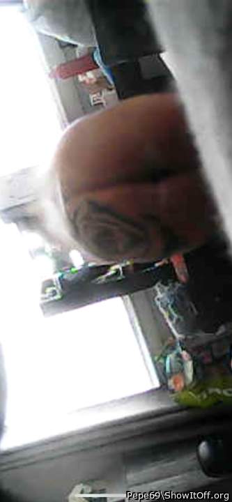 Adult image from Pepe69