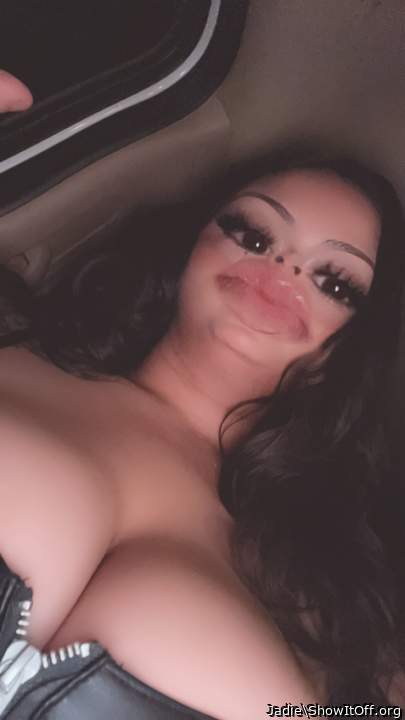Adult image from Jadie