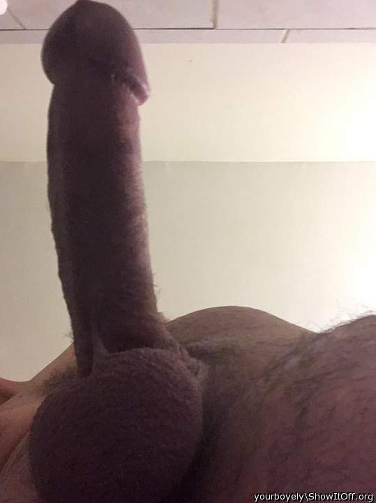 Thats a really hot cock!