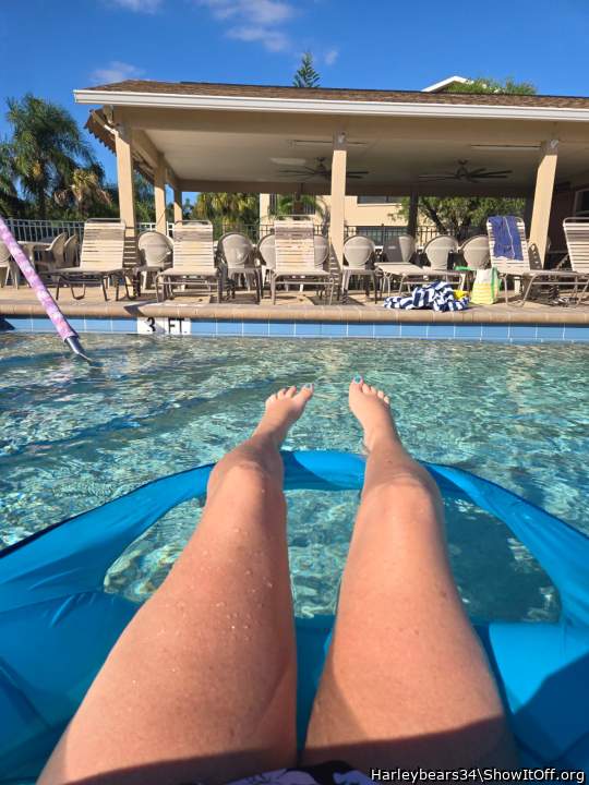 Cyndy's legs
