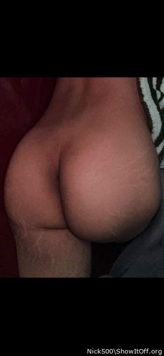 Beautiful sexy curvaceous ass cheeks and hot crack    