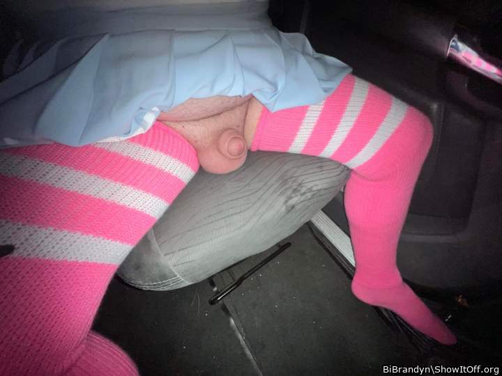 Dressed while driving showing off my clit ( Sph )