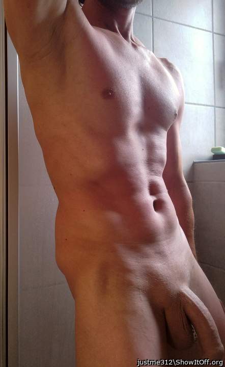 Just wow. Love that body. Would love to lick it all over 