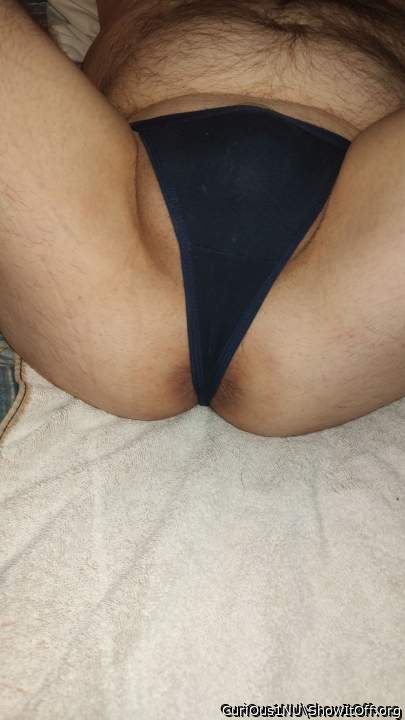 Put it in and make me cum all in my thong, as you cum in .me