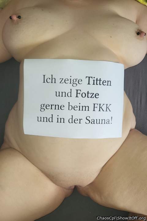 I love to show off my cunt and tits in sauna or at nudist beaches.