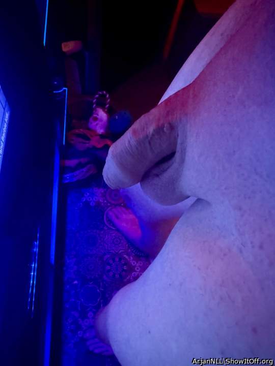 Adult image from ArjanNLL
