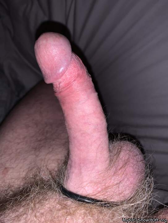 I'd love to worship, suck a load from your hot thick cock 