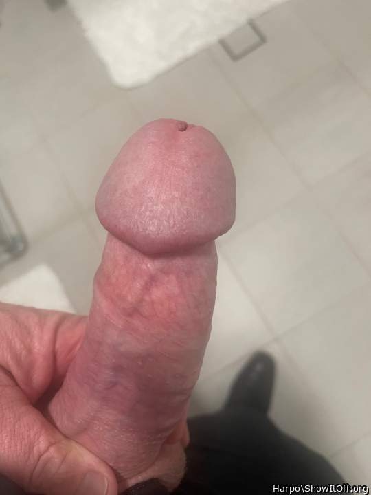 mmmm i love your penis makes my cock hard looking at it