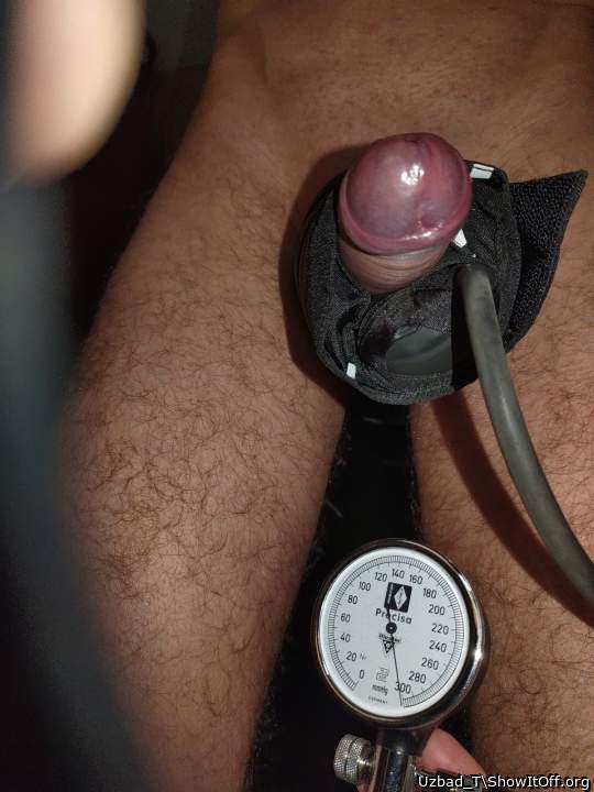 Measuring blod pressure on cock and balls