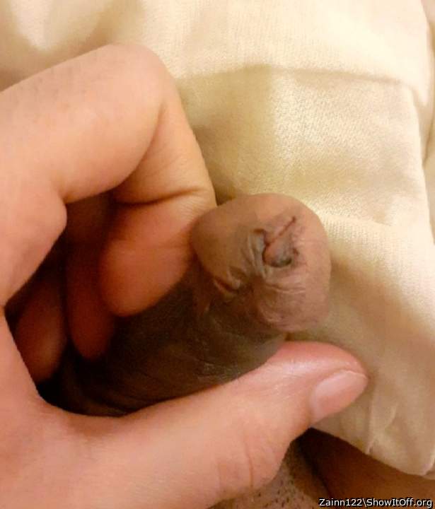 Close up of my smiling peehole: