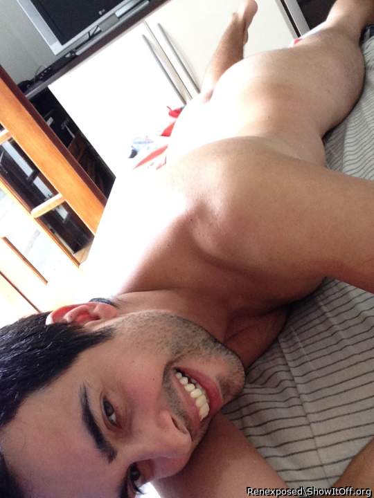 Good looking man nice ass!!