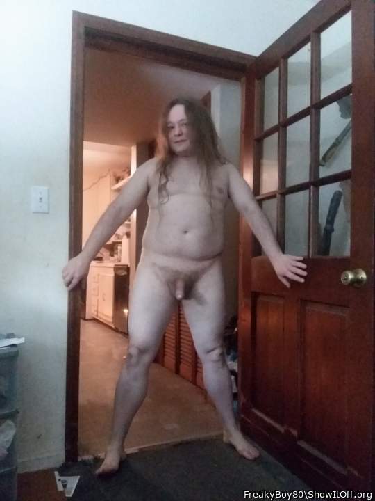 I love posing full nude for strangers