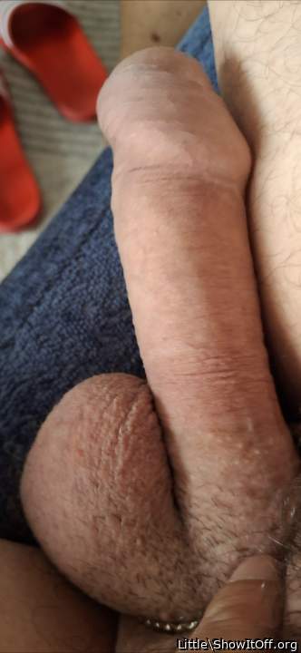 Mouthwatering cock and balls! SO much to taste and sniff!