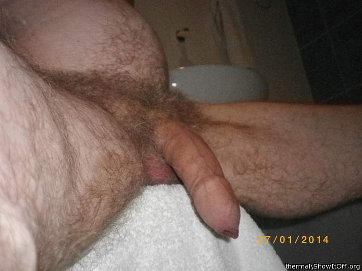 I would love to lock my lips on your FAT cock head andHHUUM