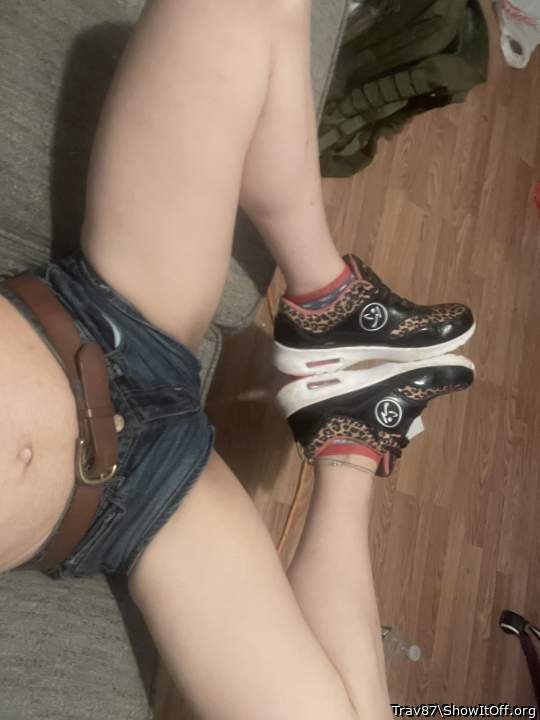 Adult image from Trav87