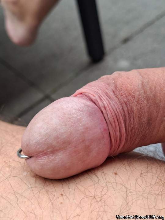   Nice cock! please add me for your friend, thank you.