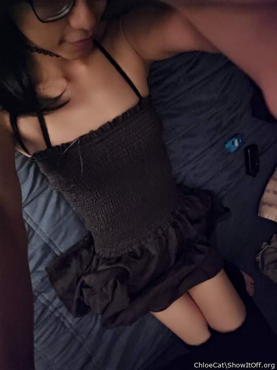 beautiful dress, lovely body!! I wish I was there to take it