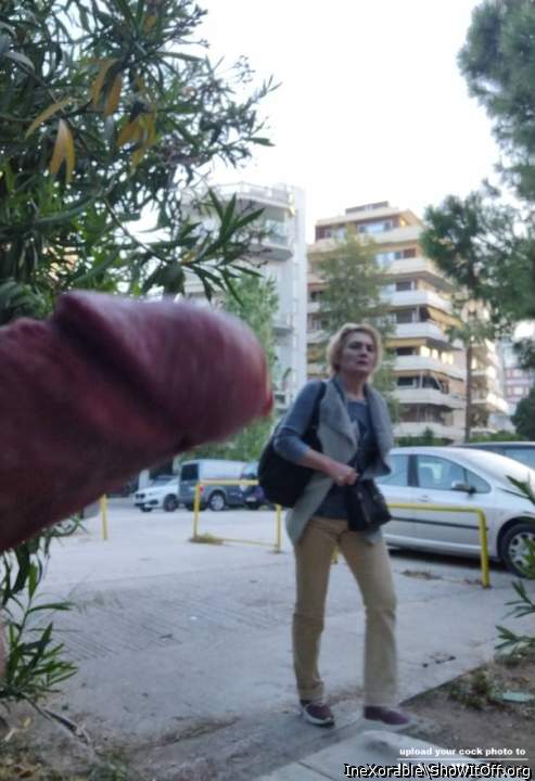 She want to see me to stroke my flagpole