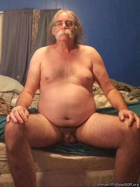 Sexy Man. Id love to be naked with you