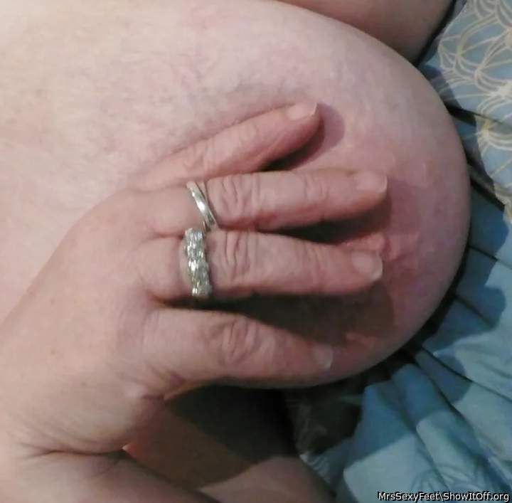 Adult image from MrsSexyFeet