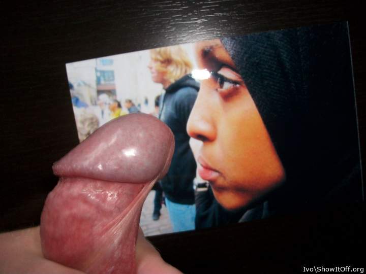 Glans sideview with corona, frenulum and retracted foreskin