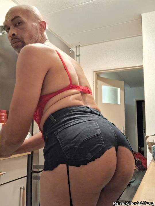 Adult image from Melvin