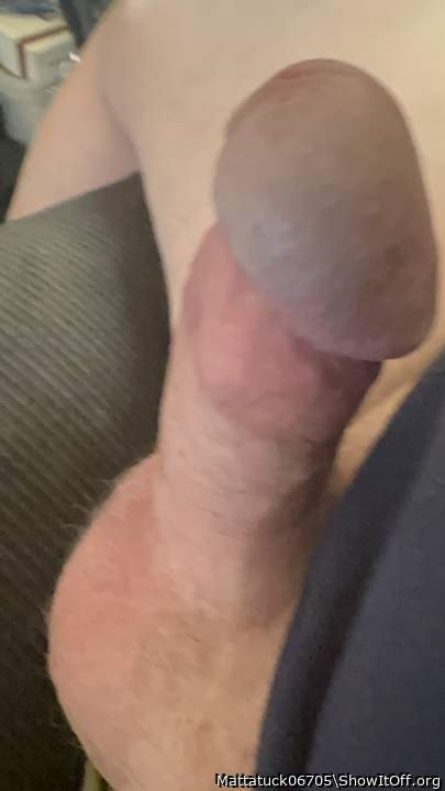 Nice fucking cock.... can I suck it!???