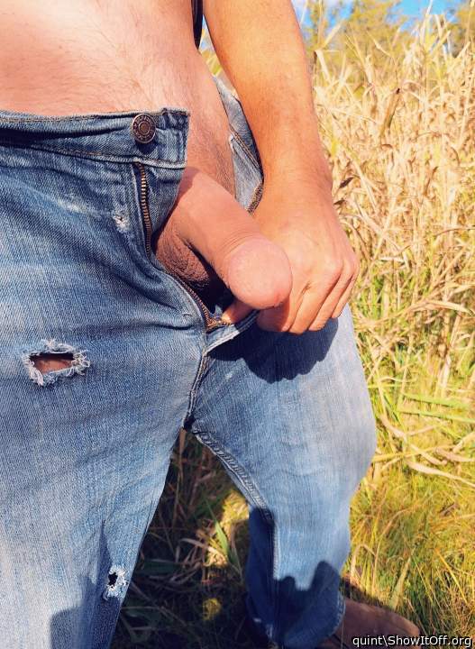 Mmm u wouldn't even have to ask...gobble gobble 🤤