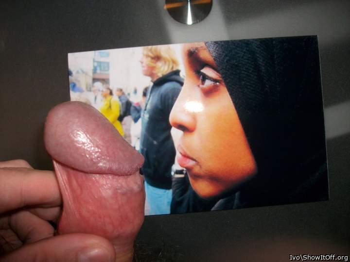 Glans sideview with corona, frenulum and retracted foreskin