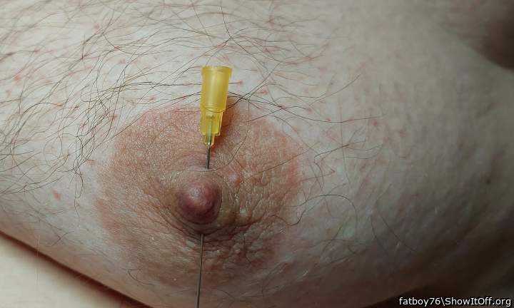 needle thru nipple01