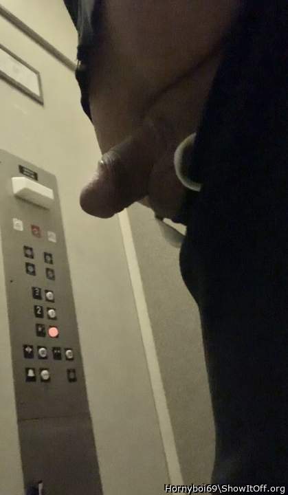 Adult image from Hornyboi69