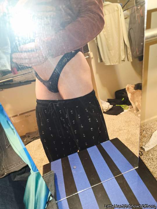 I like the look of that thong. 