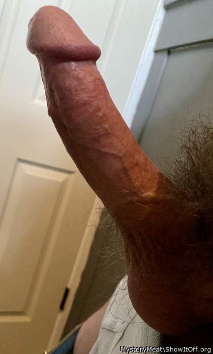 Impressive erection! Sexy pubes! 