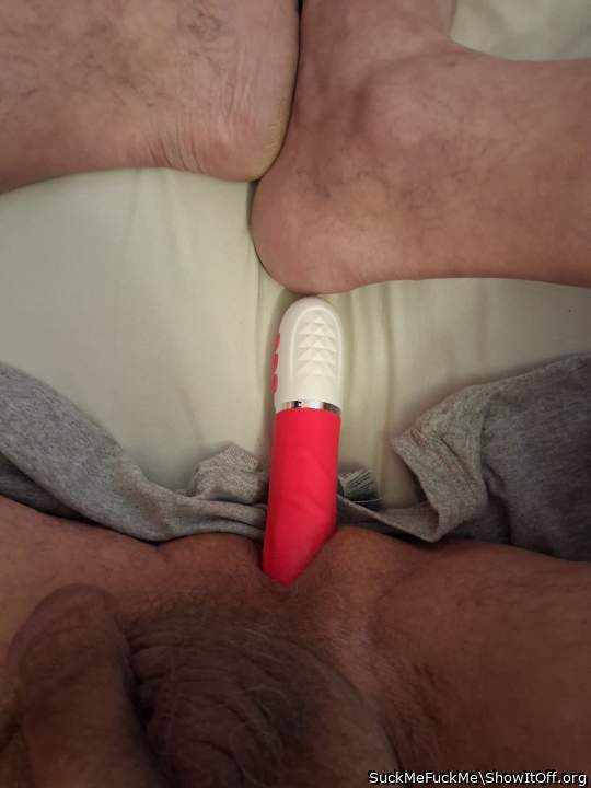 Adult image from SuckMeFuckMe