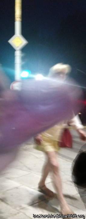 Public masturbation in front of strange woman